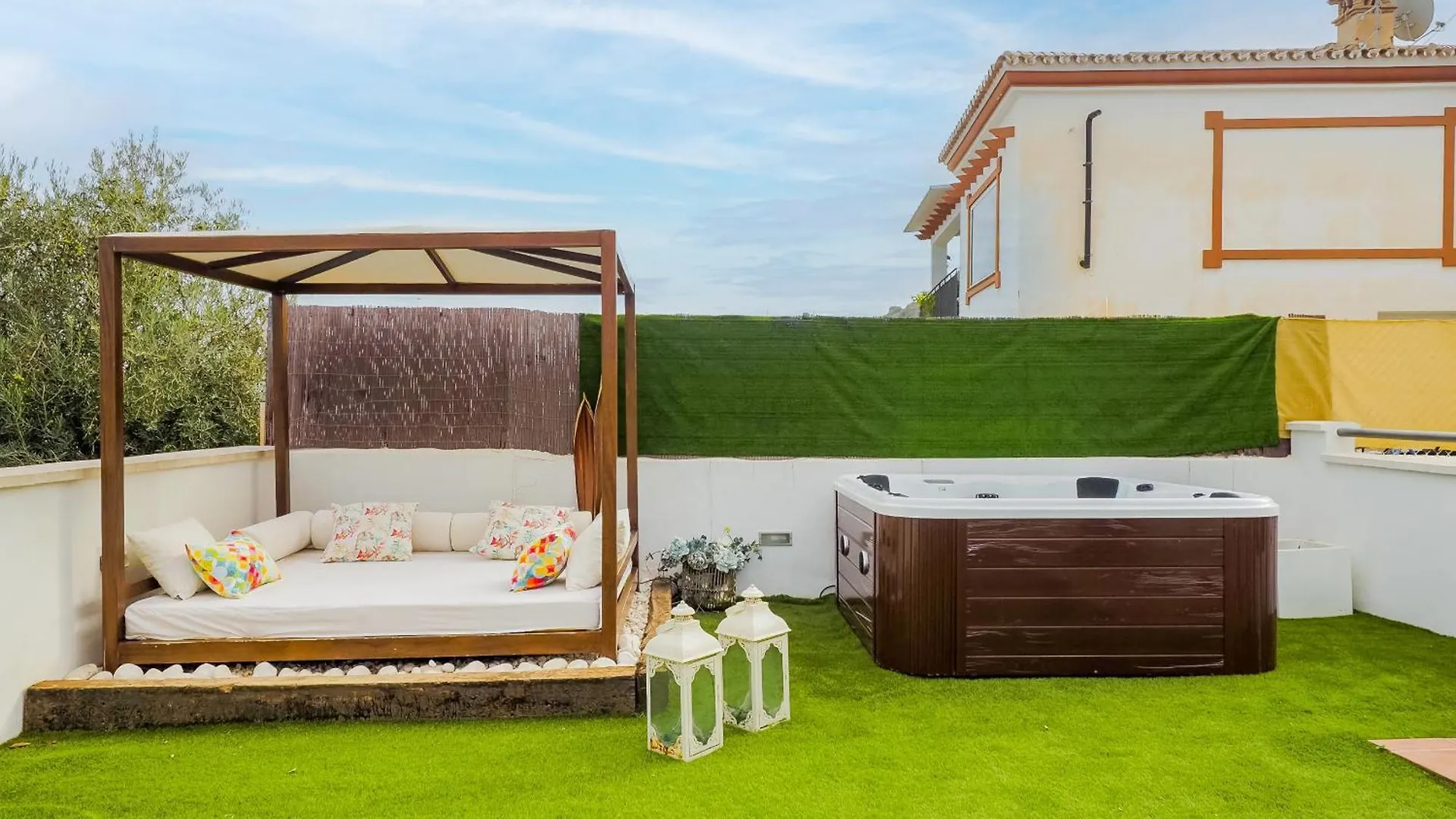 Cubo'S Villa Gabriela Coin Spain