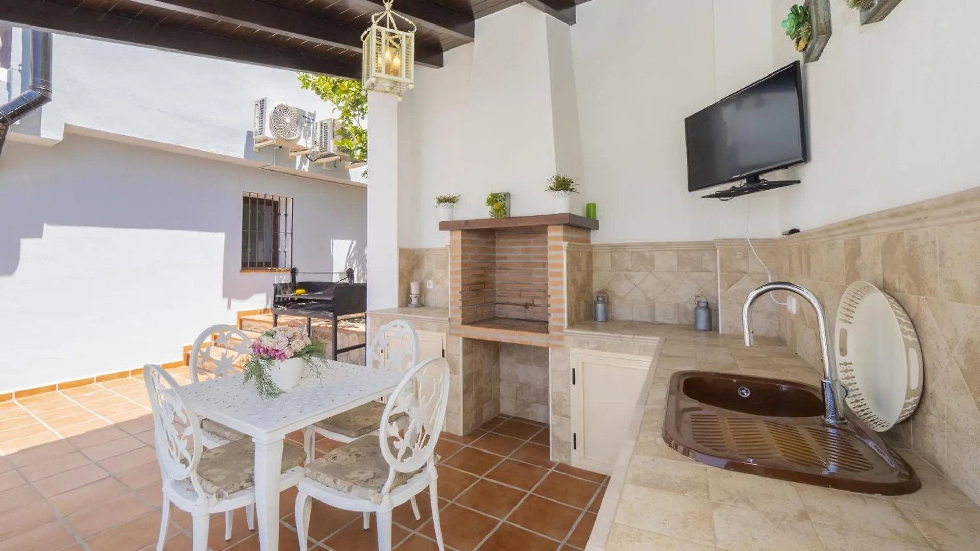 Cubo'S Villa Gabriela Coin