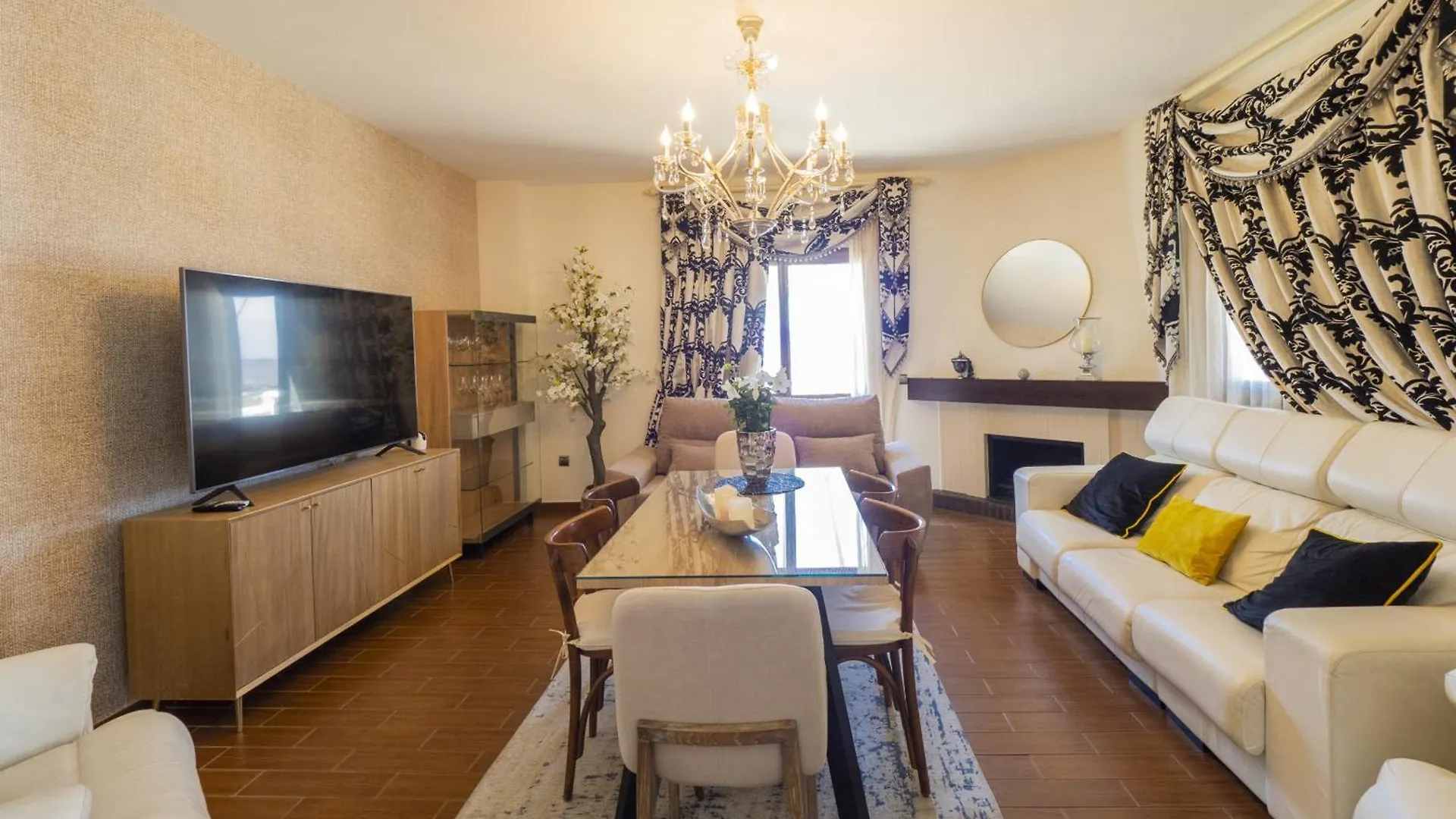 Cubo'S Villa Gabriela Coin