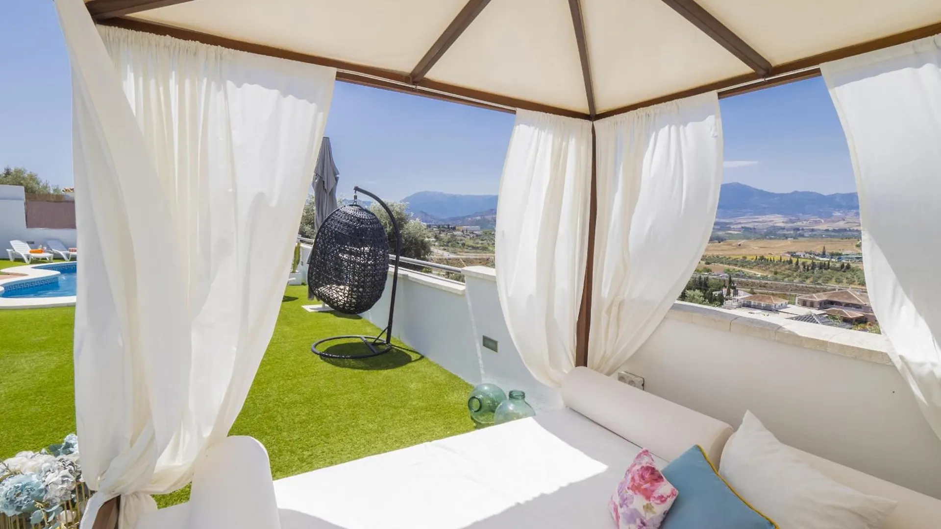 Cubo'S Villa Gabriela Coin